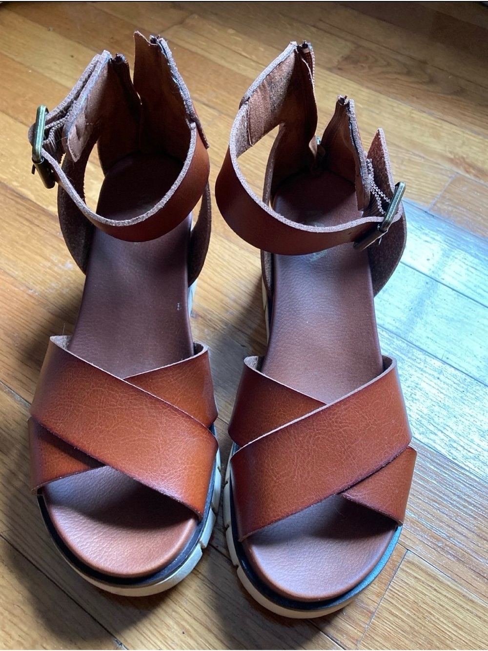 Women's Brown Crisscross Ankle Strap Platform Sandals